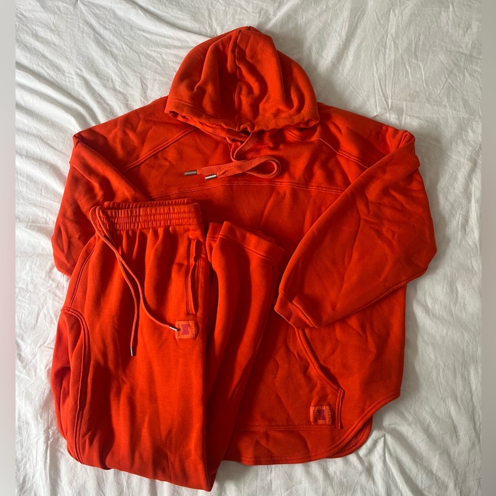 Savage Fenty red/orange track suit